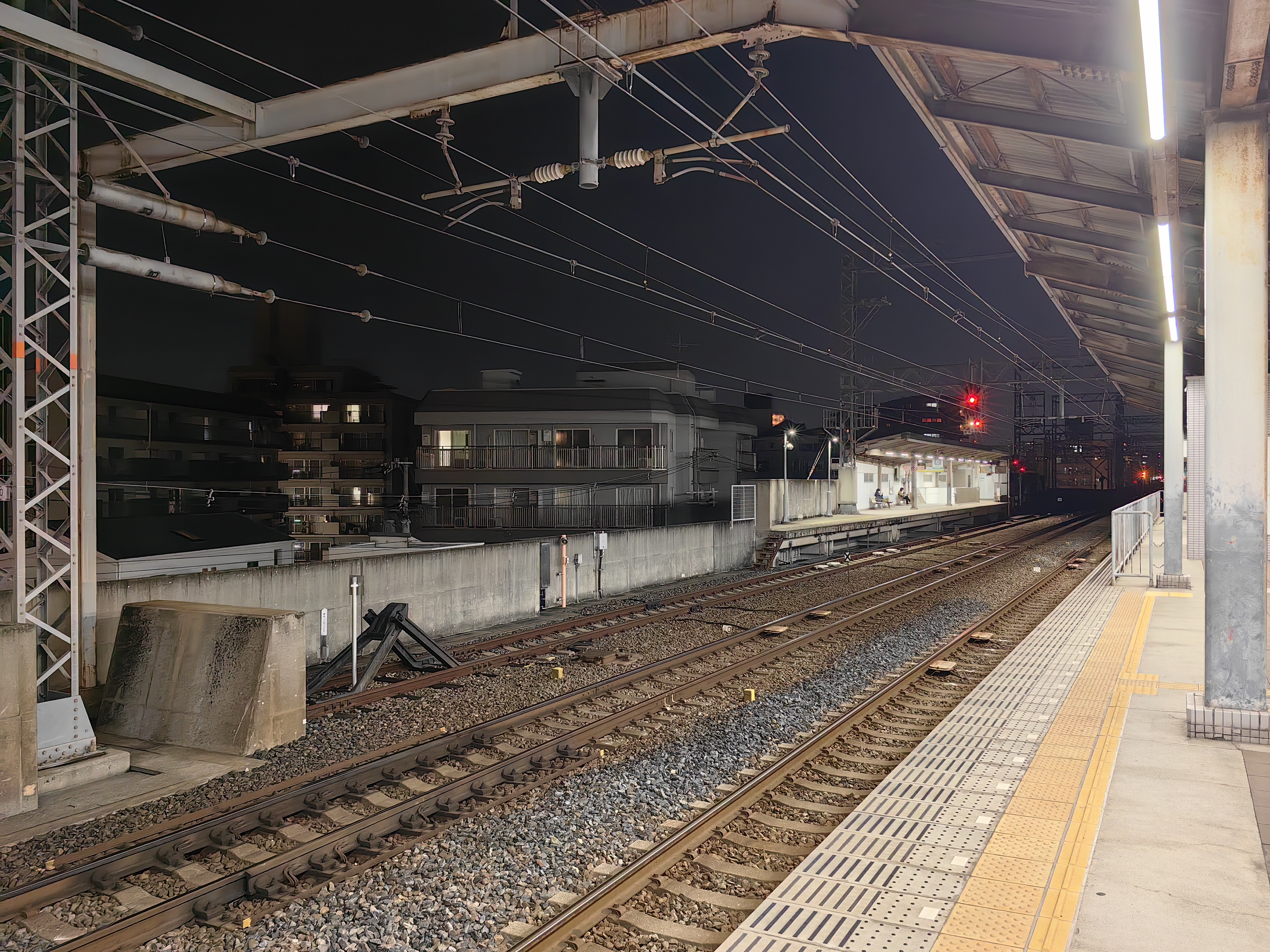 岸里玉出站